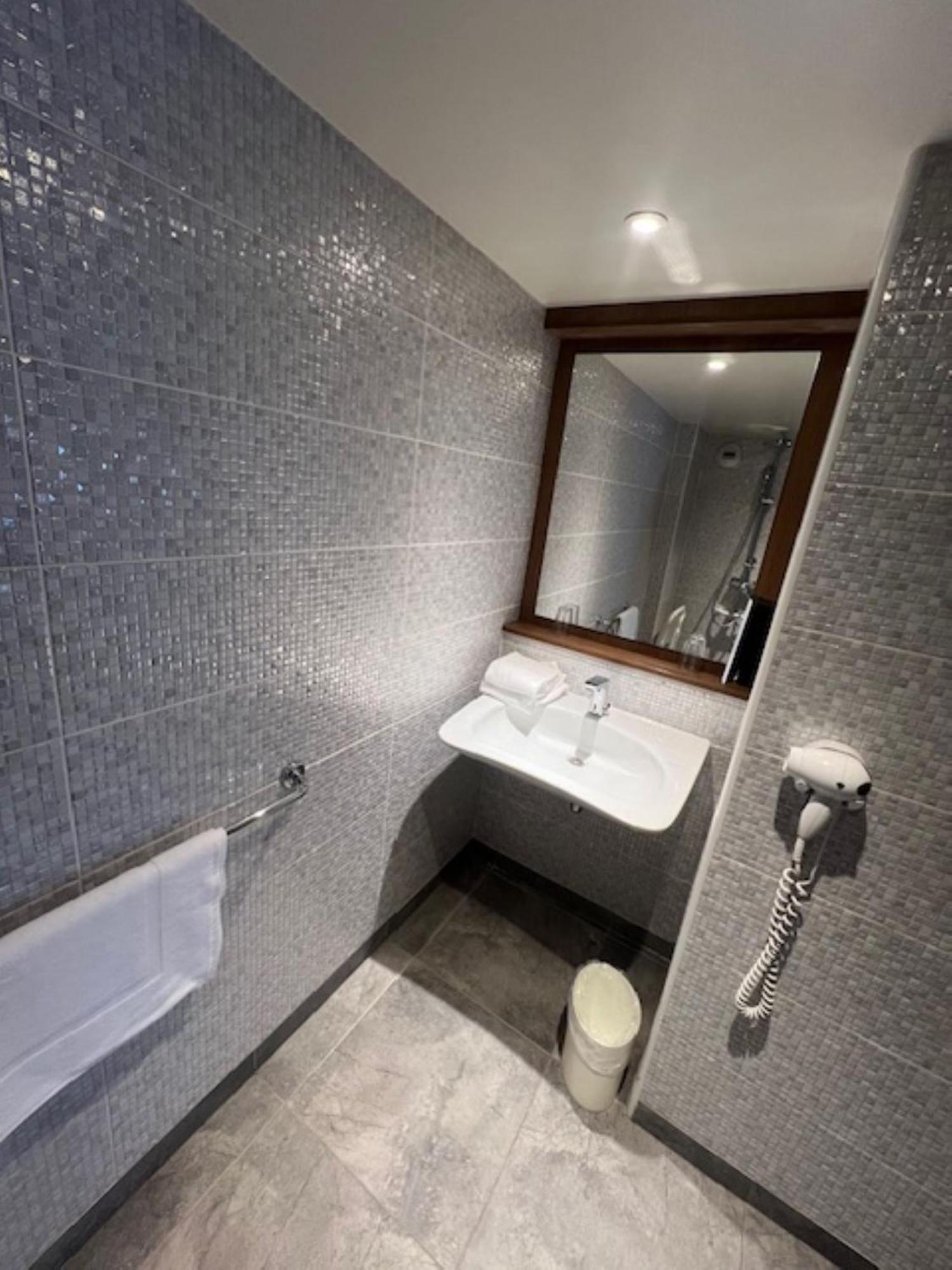 The Originals City, Hotel Macon Nord Экстерьер фото